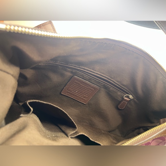 Coach Plum Soho Signature Bag F13740. Comes with small coach wallet!! - Picture 8 of 10